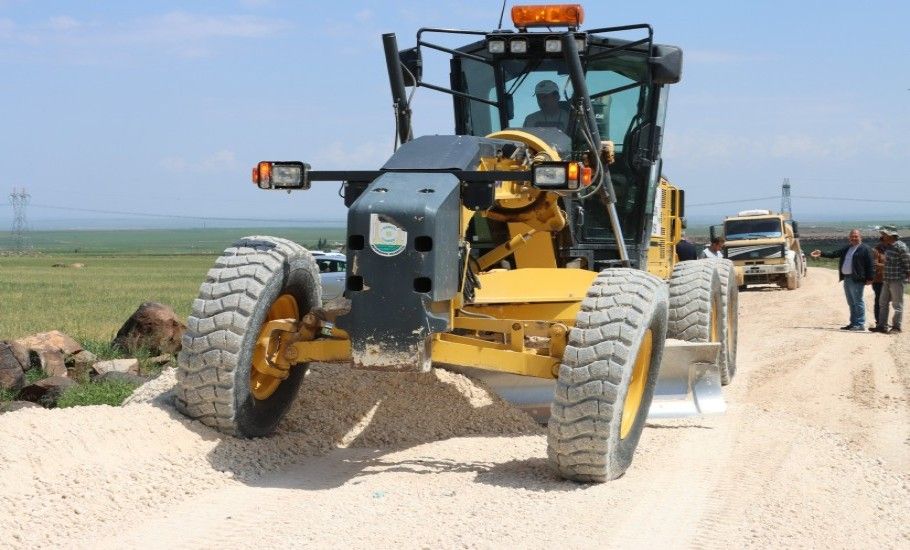 HİLVAN İLÇESİNDE ASFALT YENİLEME ÇALIŞMALARI DEVAM EDİYOR