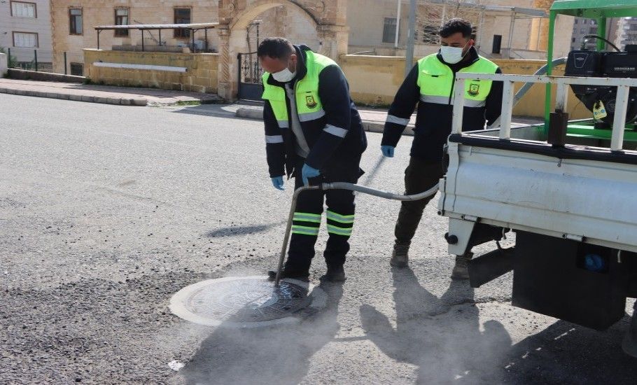 BÜYÜKŞEHİR’DEN SİVRİSİNEK VE HAŞERELERE KARŞI YOĞUN MESAİ