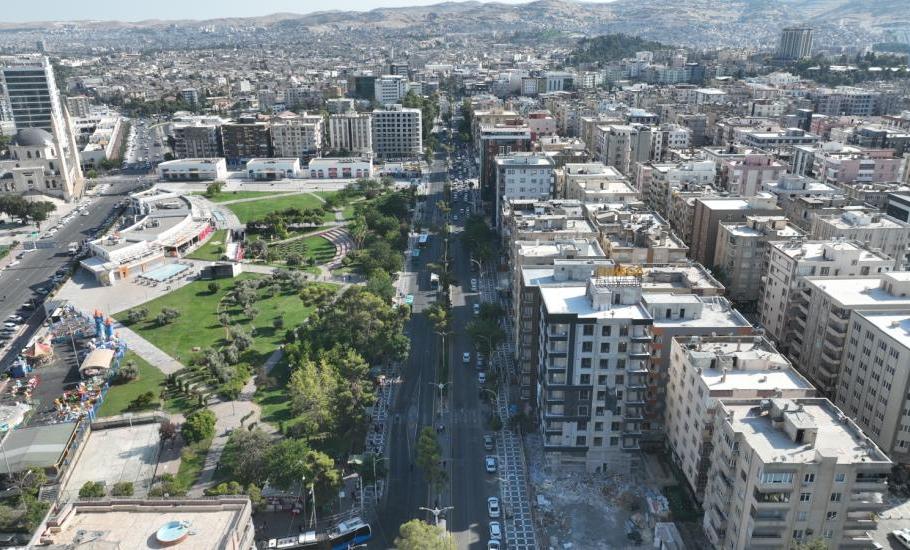 ŞANLIURFA BÜYÜKŞEHİR BELEDİYESİ ATATÜRK BULVARI'NDA ASFALT YENİLEME ÇALIŞMALARINA BAŞLIYOR