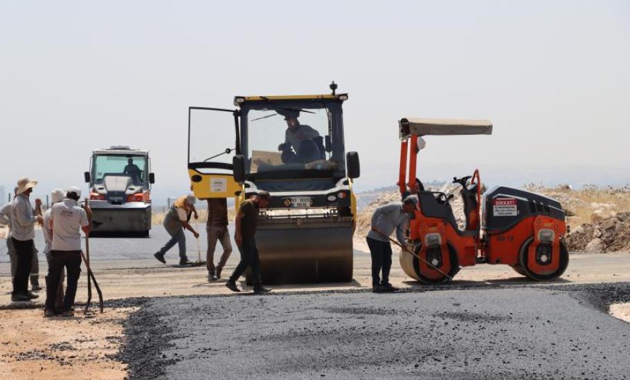 SEYRANTEPE’DE YENİ YOL ÇALIŞMASIYLA ULAŞIM RAHATLIYOR