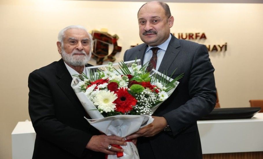 BAŞKAN GÜLPINAR’A ÖĞRETMENLER GÜNÜ SÜRPRİZİ!