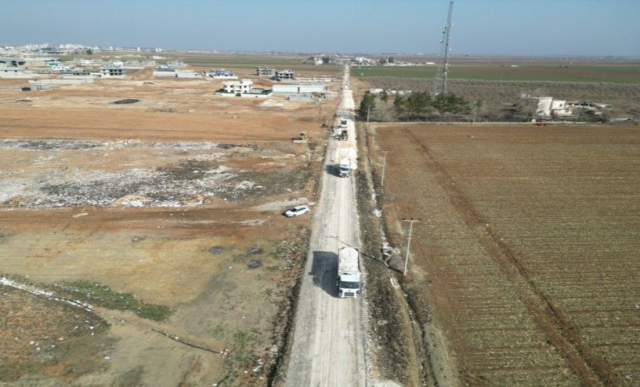 HARRAN–AKÇAKALE ARASINDAKİ ÖNEMLİ 17 KM’LİK GRUP YOLU SICAK ASFALTA KAVUŞUYOR