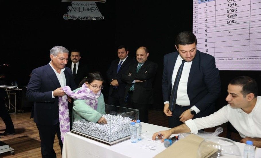 BÜYÜKŞEHİR BELEDİYESİ’NDE 90 PERSONEL ALIMI İÇİN KURA ÇEKİMİ YAPILDI