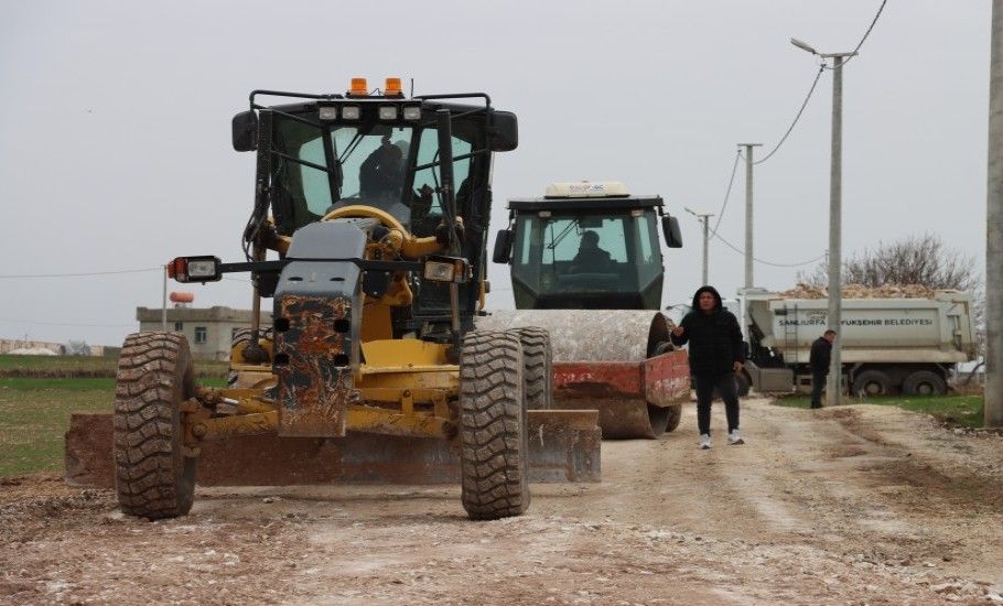 HALİLİYE’DE 4 KİLOMETRELİK YOL DAHA GÜVENLİ HALE GETİRİLİYOR