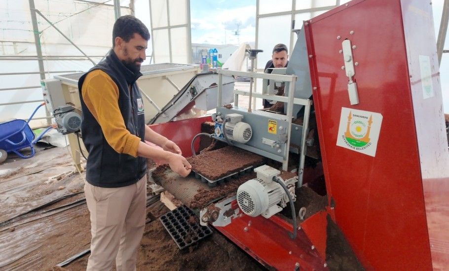 ŞANLIURFA BÜYÜKŞEHİR BELEDİYESİ 1 MİLYON FİDE ÜRETİYOR