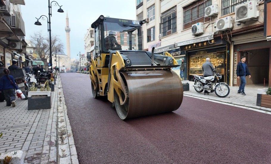 DİVANYOLU’NDA İKİNCİ ETAP ASFALT ÇALIŞMALARI TAMAMLANDI