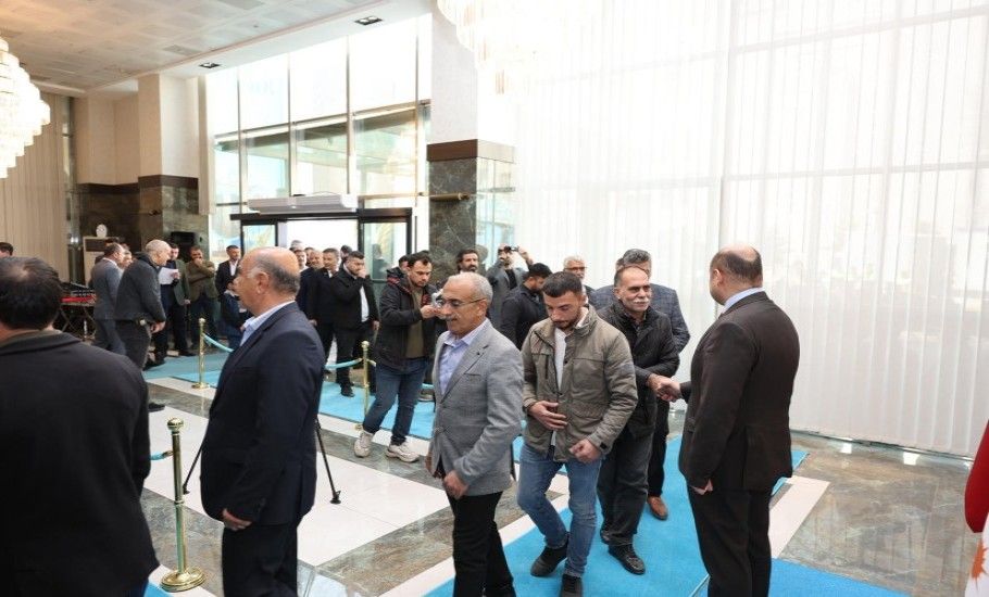 BAŞKAN GÜLPINAR, BELEDİYE PERSONELİYLE BAYRAMLAŞTI