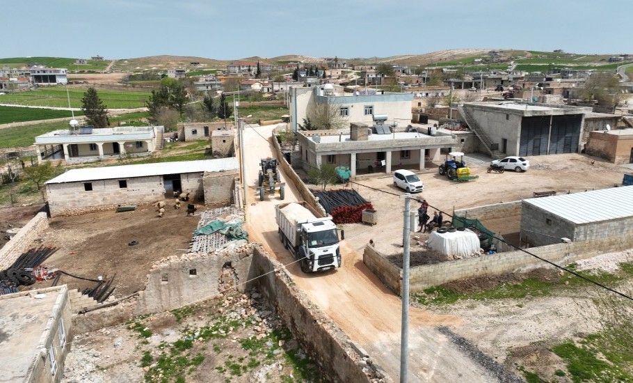 BÜYÜKŞEHİR’DEN KIRSALDA KONFORLU ULAŞIM İÇİN YOĞUN MESAİ