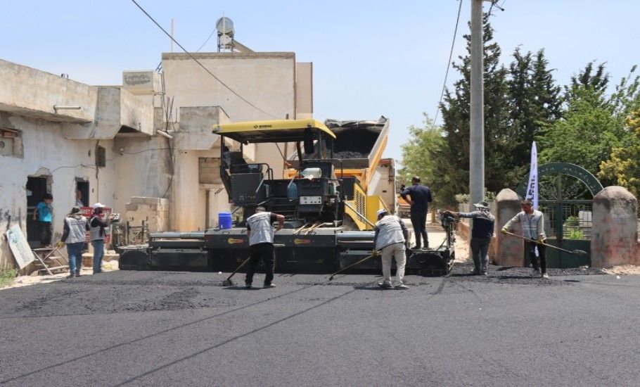 BÜYÜKŞEHİR, KISAS-YARDIMCI YOLUNDA ASFALT SERİMİNE BAŞLADI